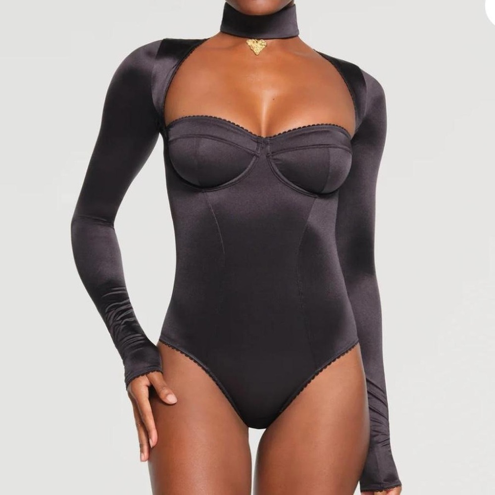 NWT Skims STRETCH SATIN PENDANT LONG SLEEVE BODYSUIT